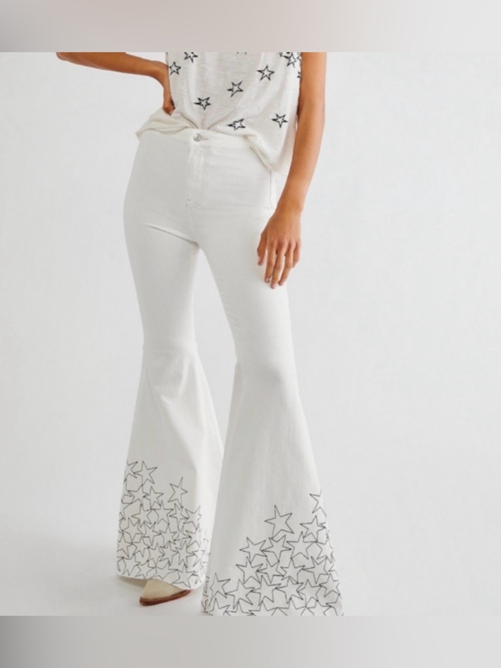 Free People X ZANDRA Rhodes JUST FLOAT ON FLARE Jeans w/ Star, Size 28